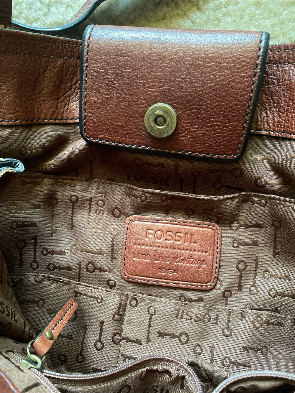 Fossil Large Brown Tote - Picture 4 of 7
